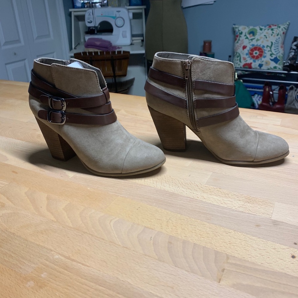 Bootie - Picture 4 of 4